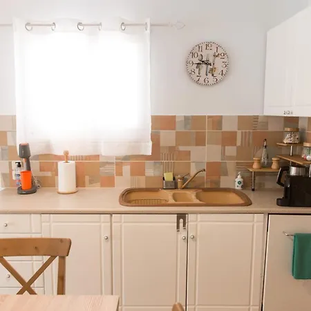 Azalea - Modern With Sea View Галатас